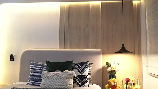 KalaBeckett  online show from March 28, 11:43 am