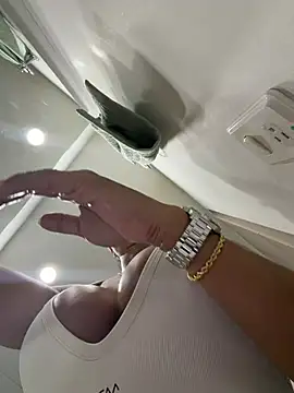 KalaBeckett  online show from April 1, 10:49 am