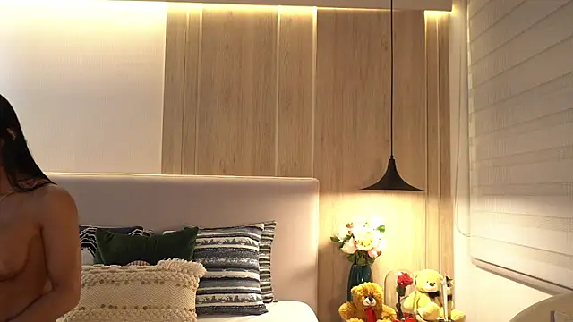 KalaBeckett  online show from April 2, 11:19 am