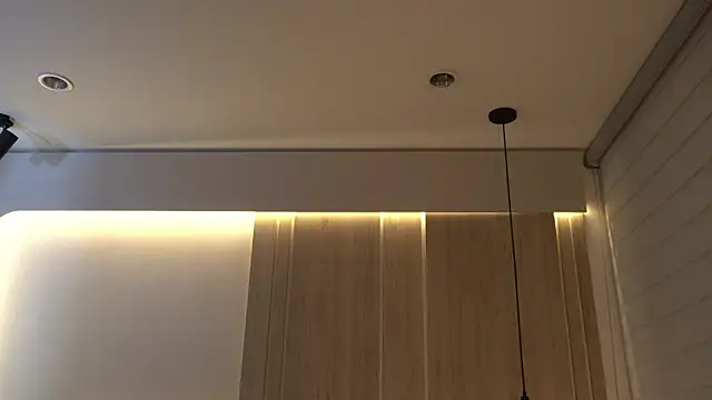 KalaBeckett  online show from April 4, 11:40 am