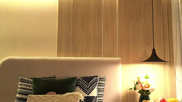 KalaBeckett  online show from April 9, 7:19 pm