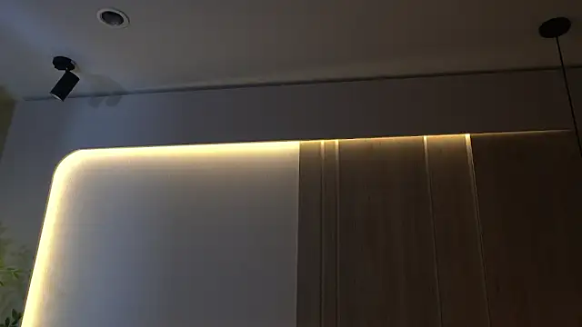 KalaBeckett  online show from April 10, 10:53 am