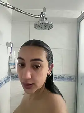 Hannahoff online show from November 16, 10:04 pm