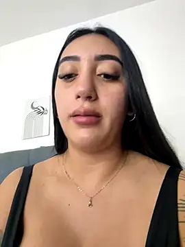 Hannahoff online show from November 26, 1:06 am