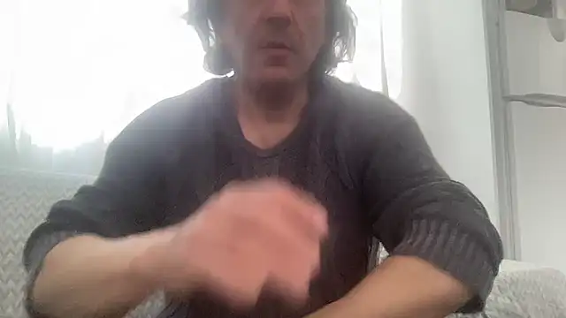 Snapshot of ALPHANDRE chatting on March 7, 6:57 am ALPHANDRE online show from March 7, 6:57 am