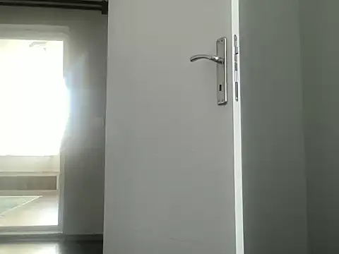 Snapshot of ALPHANDRE chatting on March 8, 7:49 am ALPHANDRE online show from March 8, 7:49 am