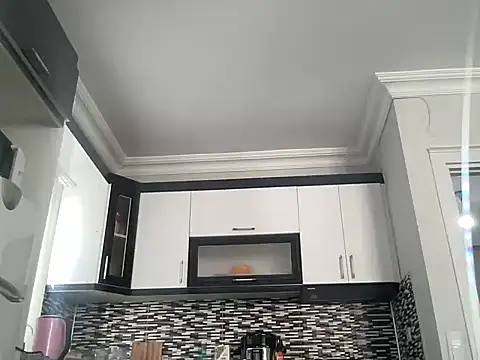 Snapshot of ALPHANDRE chatting on March 12, 7:24 am ALPHANDRE online show from March 12, 7:24 am