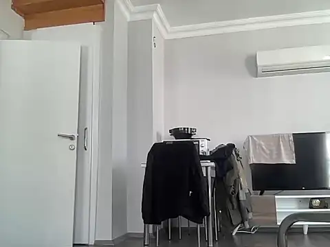 Snapshot of ALPHANDRE chatting on March 13, 9:43 am ALPHANDRE online show from March 13, 9:43 am