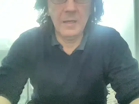 Snapshot of ALPHANDRE chatting on March 21, 2:51 pm ALPHANDRE online show from March 21, 2:51 pm