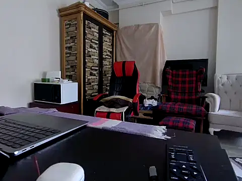 Snapshot of ALPHANDRE chatting on September 18, 5:42 am ALPHANDRE online show from September 18, 5:42 am