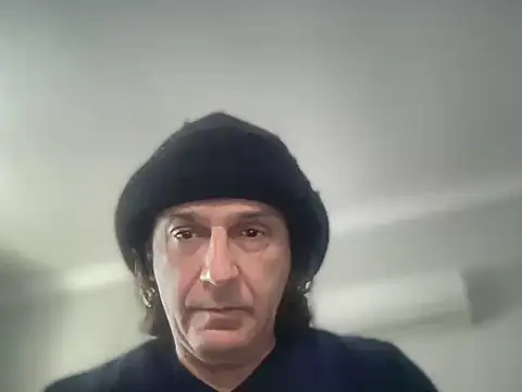 Snapshot of ALPHANDRE chatting on November 15, 6:22 am ALPHANDRE online show from November 15, 6:22 am