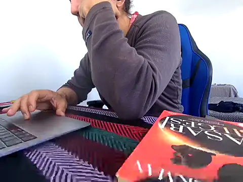 Snapshot of ALPHANDRE chatting on November 16, 9:48 am ALPHANDRE online show from November 16, 9:48 am