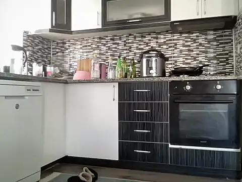 Snapshot of ALPHANDRE chatting on November 18, 8:30 am ALPHANDRE online show from November 18, 8:30 am