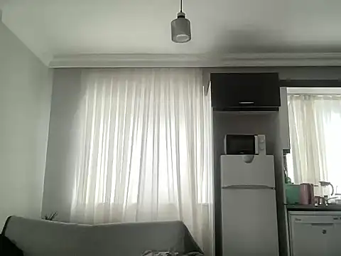 Snapshot of ALPHANDRE chatting on December 21, 10:44 am ALPHANDRE online show from December 21, 10:44 am