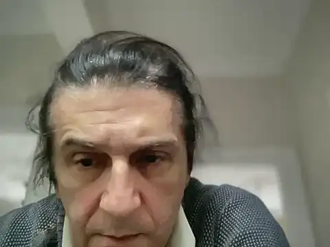 Snapshot of ALPHANDRE chatting on January 14, 8:31 am ALPHANDRE online show from January 14, 8:31 am