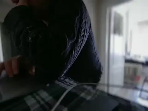 Snapshot of ALPHANDRE chatting on February 20, 9:21 am ALPHANDRE online show from February 20, 9:21 am