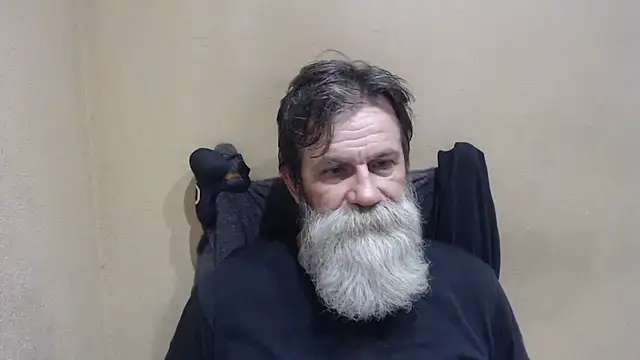 Snapshot of AlexNudo chatting on July 7, 8:07 am AlexNudo online show from July 7, 8:07 am
