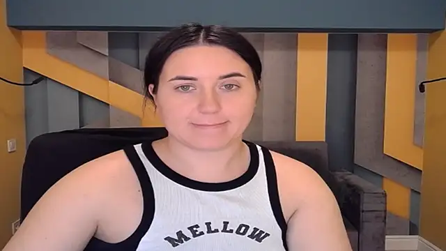 Snapshot of Roxie_Bradley chatting on December 6, 11:22 am Roxie Bradley online show from December 6, 11:22 am