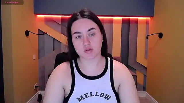 Snapshot of Roxie_Bradley chatting on December 21, 6:52 am Roxie Bradley online show from December 21, 6:52 am