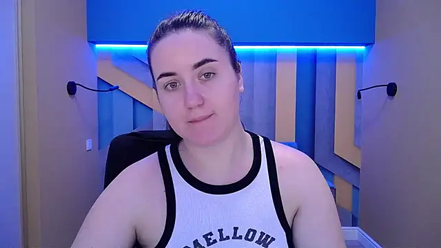 Snapshot of Roxie_Bradley chatting on December 22, 10:28 am Roxie Bradley online show from December 22, 10:28 am