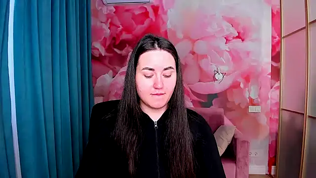 Snapshot of Roxie_Bradley chatting on December 26, 7:03 am Roxie Bradley online show from December 26, 7:03 am