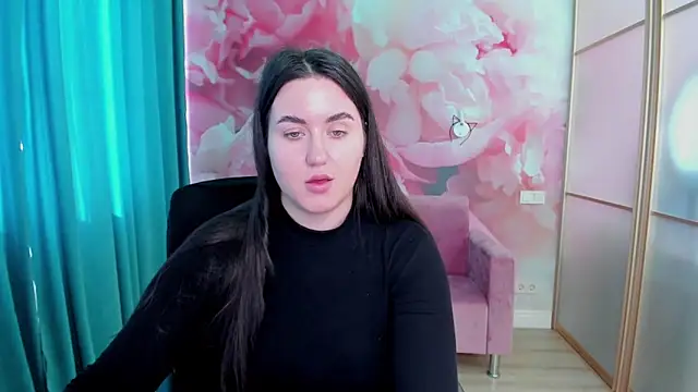 Snapshot of Roxie_Bradley chatting on January 9, 10:31 am Roxie Bradley online show from January 9, 10:31 am