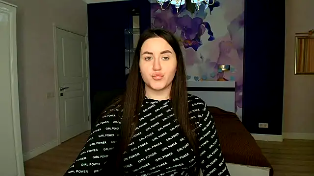 Snapshot of Roxie_Bradley chatting on January 27, 7:56 am Roxie Bradley online show from January 27, 7:56 am