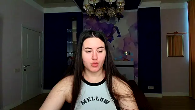 Snapshot of Roxie_Bradley chatting on February 3, 6:45 am Roxie Bradley online show from February 3, 6:45 am