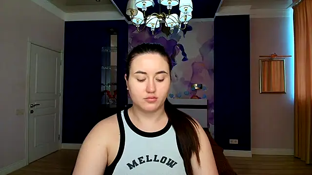 Snapshot of Roxie_Bradley chatting on February 4, 6:57 am Roxie Bradley online show from February 4, 6:57 am