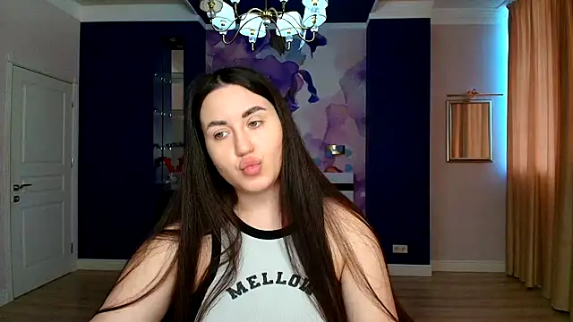 Snapshot of Roxie_Bradley chatting on February 10, 6:53 am Roxie Bradley online show from February 10, 6:53 am