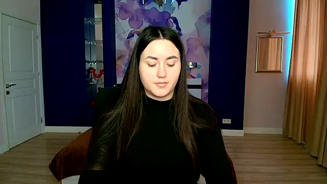 Snapshot of Roxie_Bradley chatting on February 21, 7:23 am Roxie Bradley online show from February 21, 7:23 am