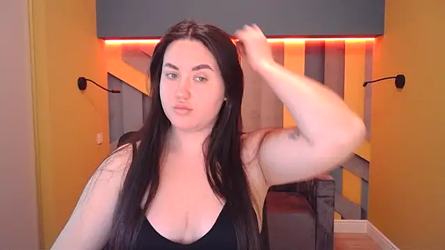 Snapshot of Roxie_Bradley chatting on February 22, 7:23 am Roxie Bradley online show from February 22, 7:23 am