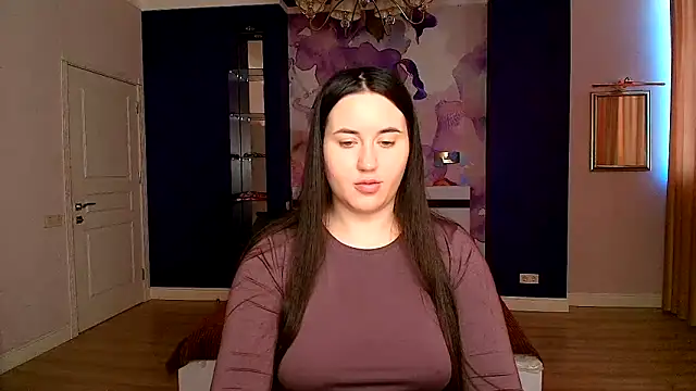 Snapshot of Roxie_Bradley chatting on March 18, 6:46 am Roxie Bradley online show from March 18, 6:46 am