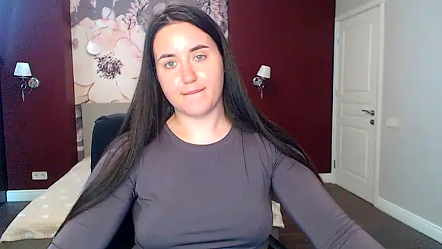 Snapshot of Roxie_Bradley chatting on March 19, 9:38 am Roxie Bradley online show from March 19, 9:38 am