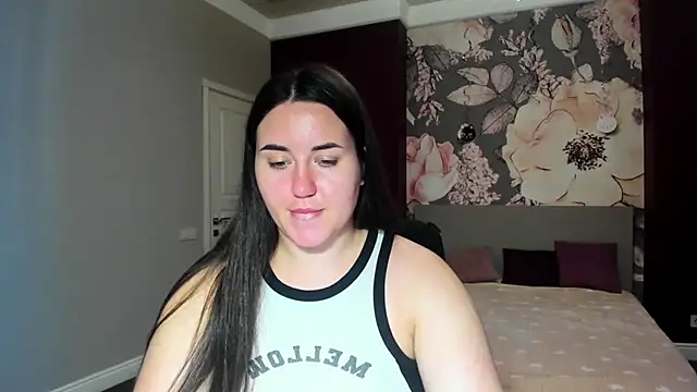 Snapshot of Roxie_Bradley chatting on September 18, 5:42 am Roxie Bradley online show from September 18, 5:42 am