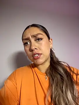 Im sophiie online show from December 14, 11:09 pm