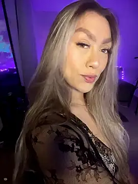 Im sophiie online show from January 18, 6:39 am