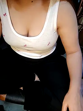 Scholl girl143 online show from May 23, 2:43 pm