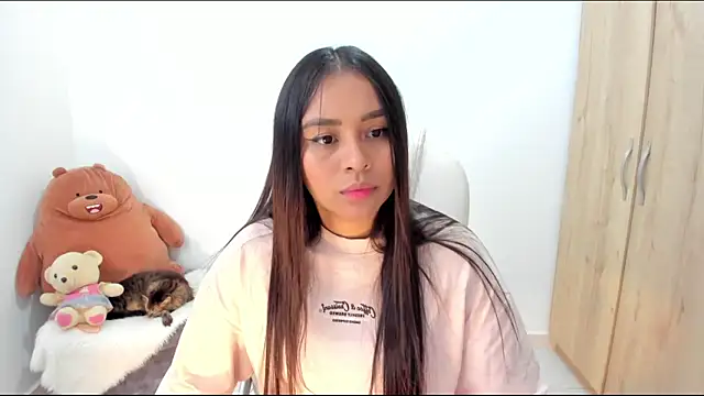 Ciara8 online show from March 10, 5:29 pm