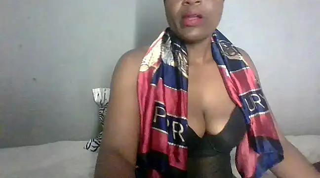 Snapshot of BeejayLoverxx chatting on January 26, 7:52 pm BeejayLoverxx online show from January 26, 7:52 pm