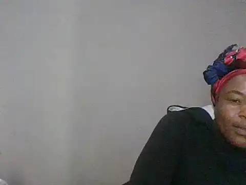 Snapshot of BeejayLoverxx chatting on March 17, 7:02 am BeejayLoverxx online show from March 17, 7:02 am