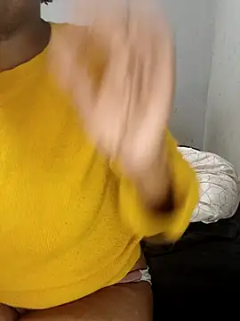 Snapshot of BeejayLoverxx chatting on October 3, 8:39 pm BeejayLoverxx online show from October 3, 8:39 pm