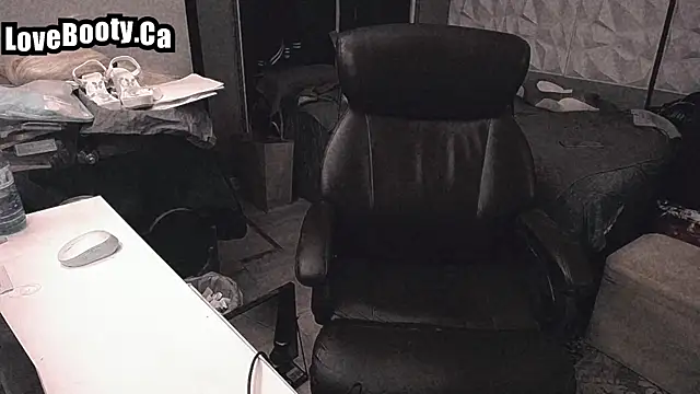 sheylagoddess11 online show from September 16, 8:15 am