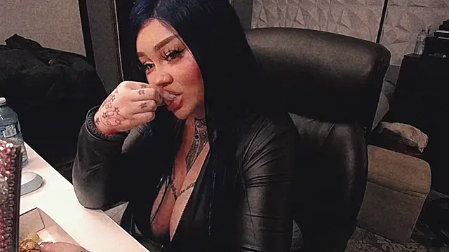 sheylagoddess11 online show from October 18, 5:21 am