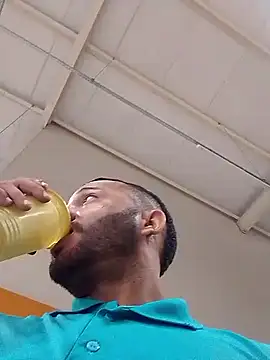 Snapshot of Kanekki2 chatting on February 6, 1:58 pm Kanekki2 online show from February 6, 1:58 pm