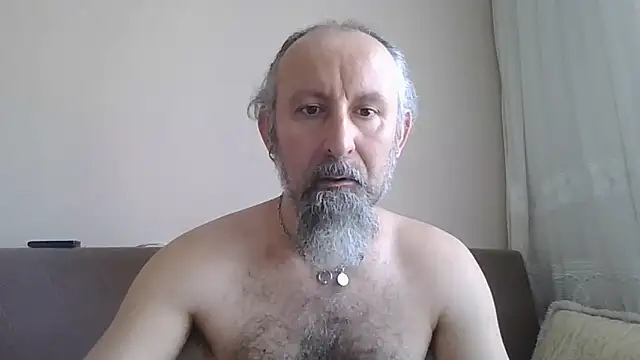 Snapshot of BuckWessle chatting on June 6, 10:09 am BuckWessle online show from June 6, 10:09 am