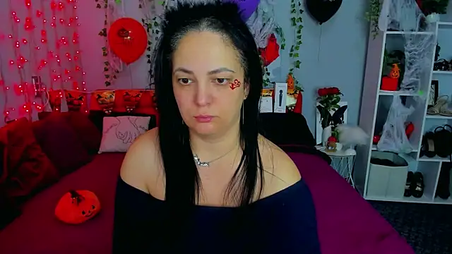 DarlingMilf online show from October 29, 7:15 pm