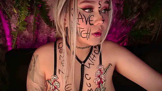 Laura takint online show from December 19, 5:08 pm