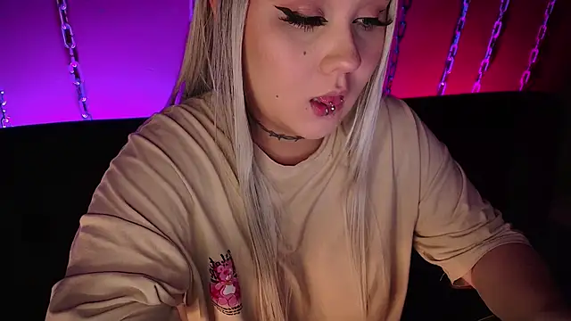 Laura takint online show from January 4, 5:37 pm