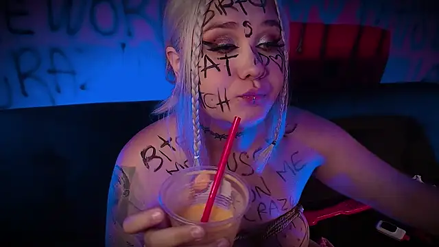 Laura takint online show from February 8, 7:05 pm